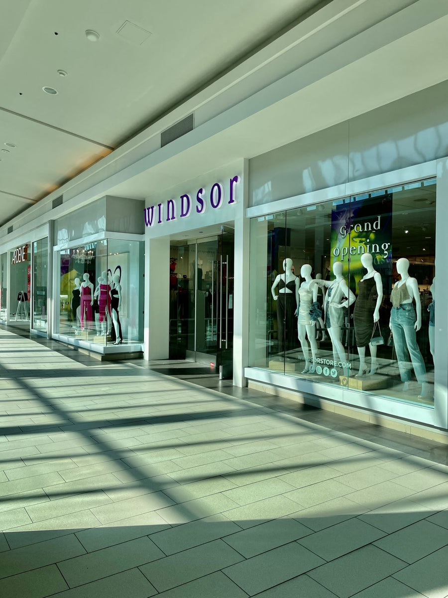 Windsor Store Prom Dresses In Roosevelt Field Mall Plans For Meet Windsor's Prom House Girls At Windsor Store Prom Dresses In Roosevelt Field Mall Plans For Meet Windsor's Prom House Girls At