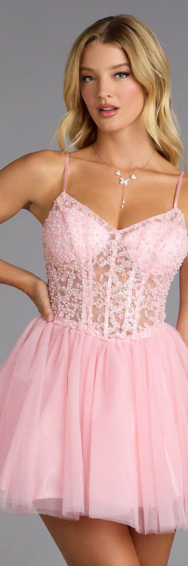 The Liza Corset Tulle Skater Dress is your new go-to Windsor dress—effortless, versatile, and made to update your fall style in seconds.