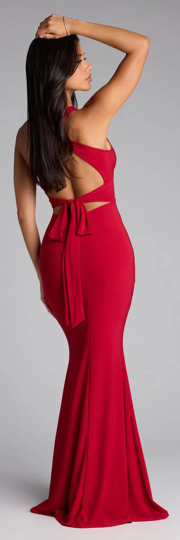 Style your seasonal looks with the Juliane Strappy Back Mermaid Formal Dress, a trend-right, red fall dress designed for any plan on your calendar with new and unqiue details.