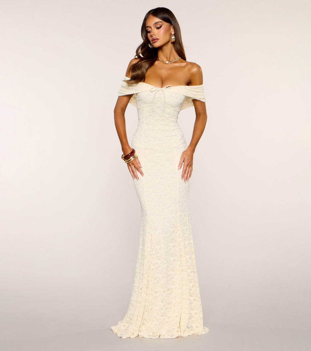 lace off the shoulder formal dress Windsor Juliette in Ivory | Size: M collection: red