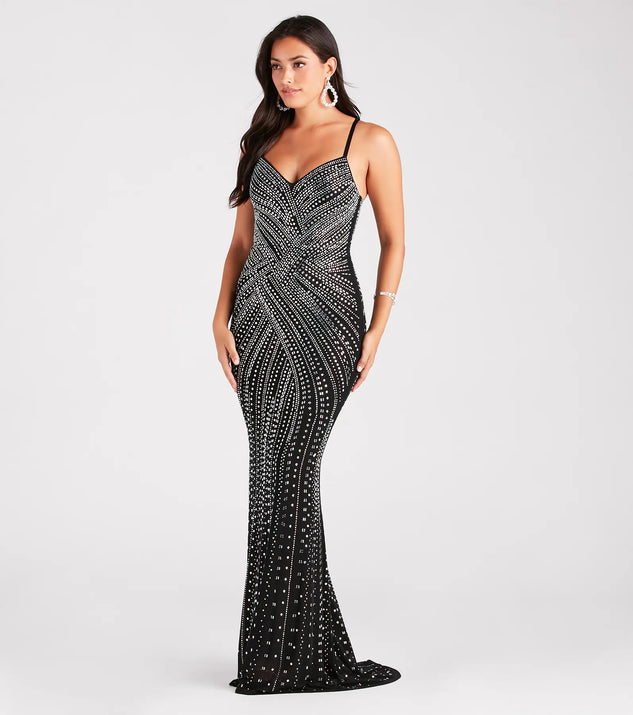 Step into 2025 in style with the Josselyn Formal Rhinestone Slim Long Dress —a stunning black NYE dress that combines elegant design details with a glam look, perfect for formal events and intimate gatherings.