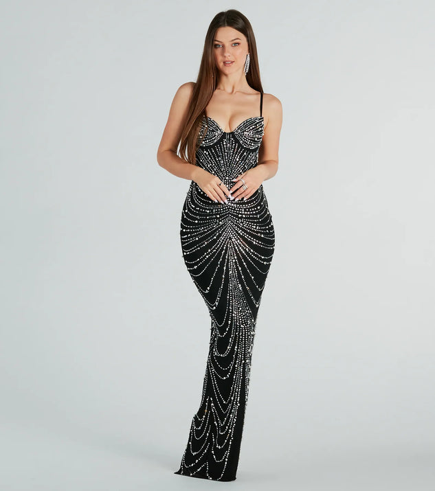 Step into 2025 in style with the Aubrie Formal Rhinestone And Pearl Mesh Long Dress —a stunning black NYE dress that combines elegant design details with a glam look, perfect for formal events and intimate gatherings.