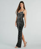 Step into 2025 in style with the Aubrie Formal Rhinestone And Pearl Mesh Long Dress —a stunning black NYE dress that combines elegant design details with a glam look, perfect for formal events and intimate gatherings.