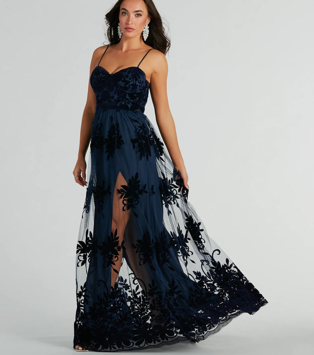 The Thelma Sweetheart A-Line Velvet Tulle Dress is an elegant navy blue formal dress in a rich seasonal color and with unique design accents that make dressing up for winter parties, holiday balls, or festive gatherings effortless!