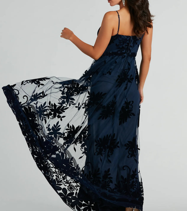 The Thelma Sweetheart A-Line Velvet Tulle Dress is an elegant navy blue formal dress in a rich seasonal color and with unique design accents that make dressing up for winter parties, holiday balls, or festive gatherings effortless!