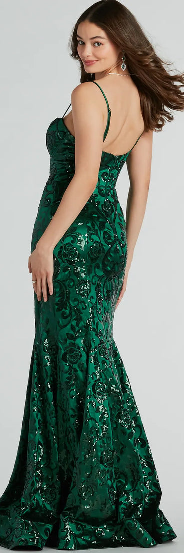 The Tori Sweetheart Mermaid Sequin Satin Formal Dress in hunter is a stunning green prom dress designed to capture attention with its fresh or bold color and effortlessly stylish silhouette.