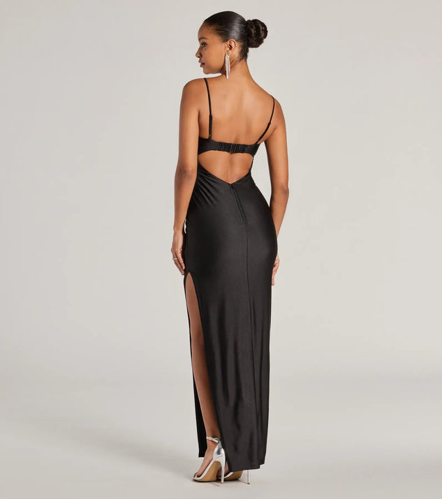 The Arianna Sleeveless Cutout Long Slim Formal Dress is an elegant black formal dress in a rich seasonal color and with unique design accents that make dressing up for winter parties, holiday balls, or festive gatherings effortless!