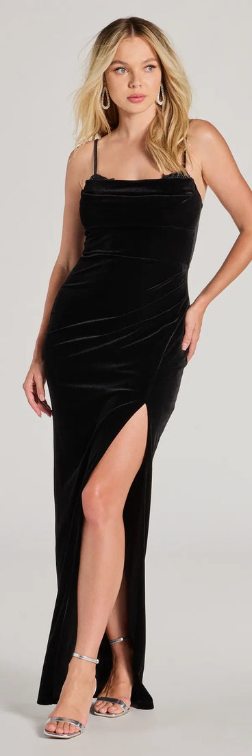 Turn heads at Prom 2025 in this black prom dress, where statement-making details meet the iconic style of the Viviane Beaded Applique Slim Velvet Formal Dress .