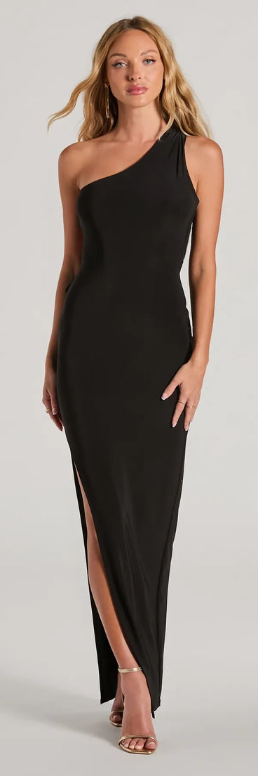 Turn heads at Prom 2025 in this black prom dress, where statement-making details meet the iconic style of the Lilianne One-Shoulder Strappy Back Slit Formal Dress .