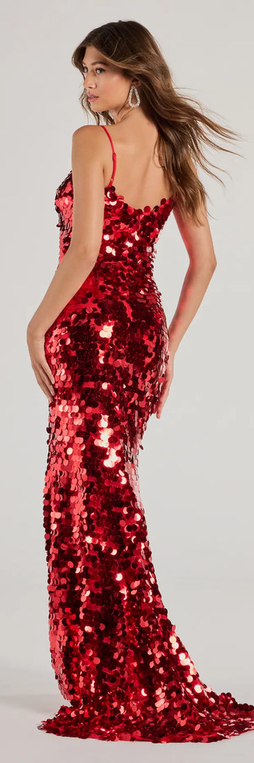 Make a statement in the Aurinda Sequin High Slit Formal Dress, a bold red prom dress designed to exude confidence, elegance, and a striking prom-night look.