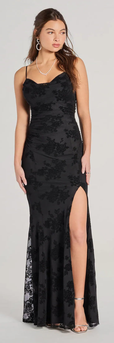 Turn heads at Prom 2025 in this black prom dress, where statement-making details meet the iconic style of the Ria Flocked Floral Velvet Slit Slim Formal Dress .