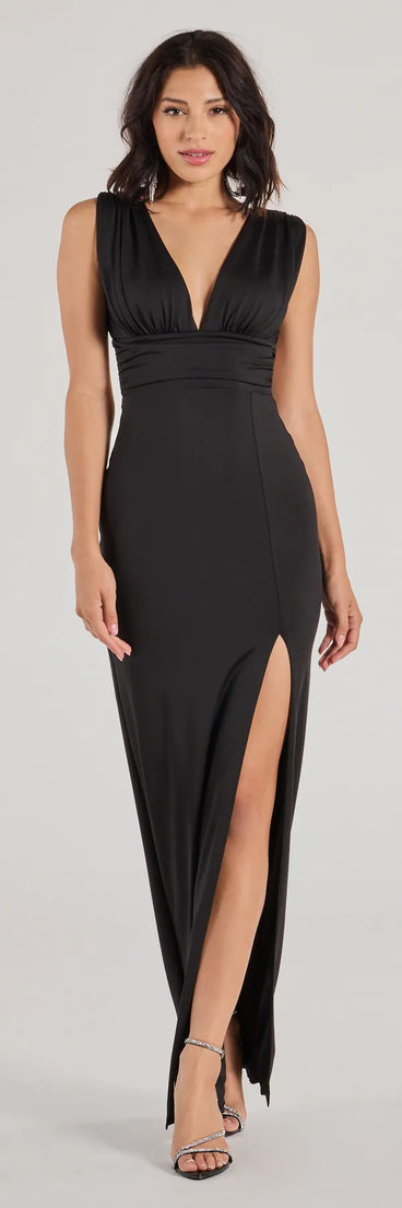 Turn heads at Prom 2025 in this black prom dress, where statement-making details meet the iconic style of the Liesel High Slit Open Back Long Dress .