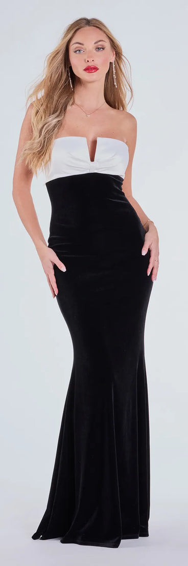 Make the big day unforgettable with the Marnie Strapless Satin Bow Velvet Column Formal Dress, a gorgeous black bridesmaid dress that balances elegance and affordability.