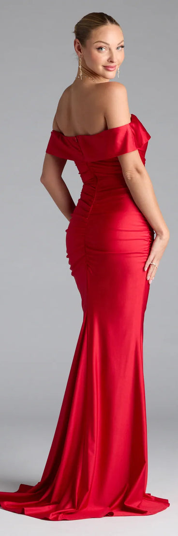 Turn heads at Prom 2025 in this red prom dress, where statement-making details meet the iconic style of the Alicia Off-The-Shoulder Mermaid Formal Dress.