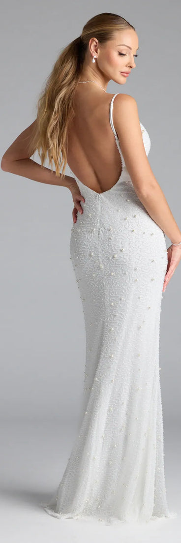 Style your seasonal looks with the Amara Corset Mermaid Sequin Formal Dress, a trend-right, white fall dress designed for any plan on your calendar with new and unqiue details.