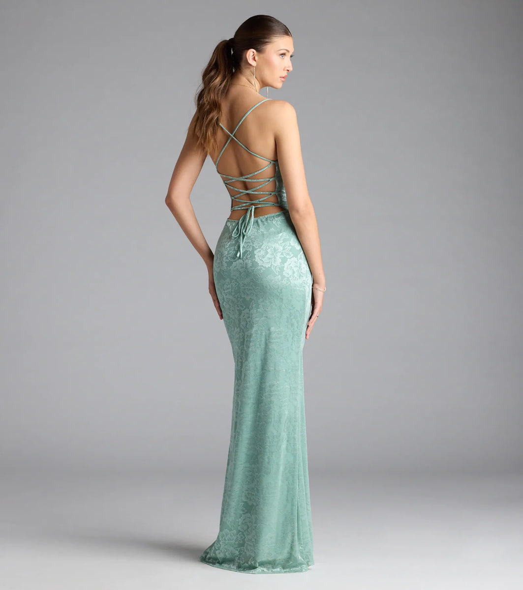 Windsor Kehlani Formal Floral Lace Slit Mermaid Dress in Red | Size: M | Knit Fabric/Mesh Fabric/Mesh Fabric