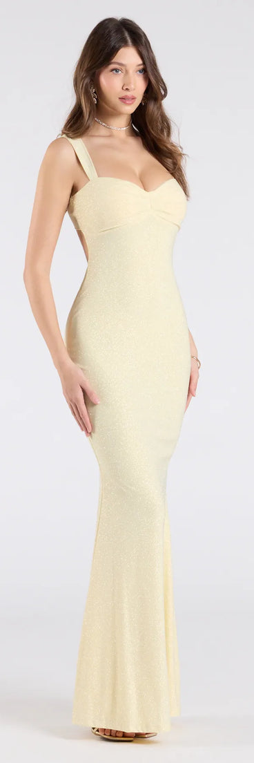 Feel instantly put-together in the Halie Open Back Mermaid Glitter Formal Dress in yellow, a stylish wedding guest dress designed for confident style and all-out celebration.