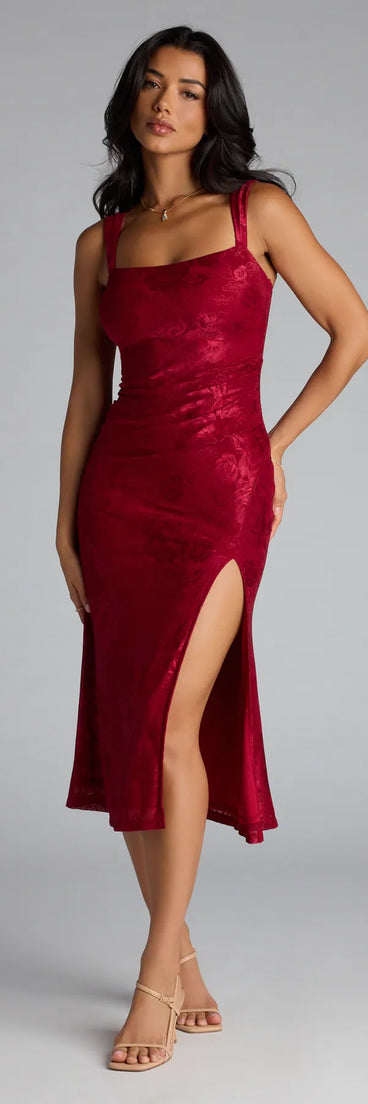 The Laced in Drama Floral Midi Dress is your new go-to burgundy dress—effortless, versatile, and made to update your fall style in seconds.