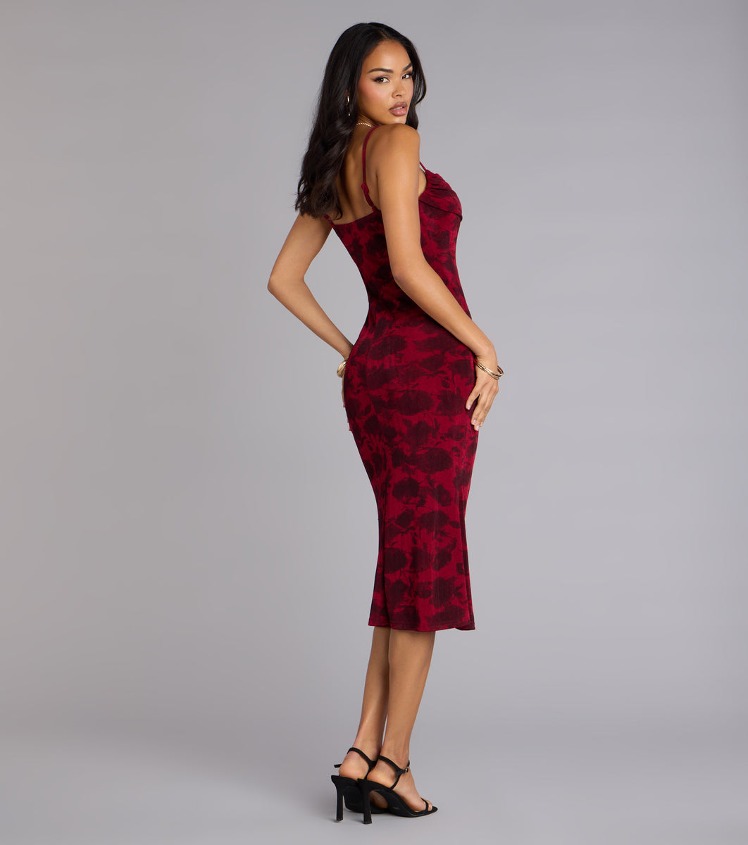 Windsor Scarlet Soire Jacquard Midi Dress in Burgundy | Size: M | Knit Fabric Windsor Scarlet Soire Jacquard Midi Dress in Burgundy | Size: M | Knit Fabric
