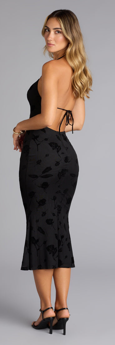 The Secret Garden Backless Midi Dress is your new go-to Windsor dress—effortless, versatile, and made to update your fall style in seconds.