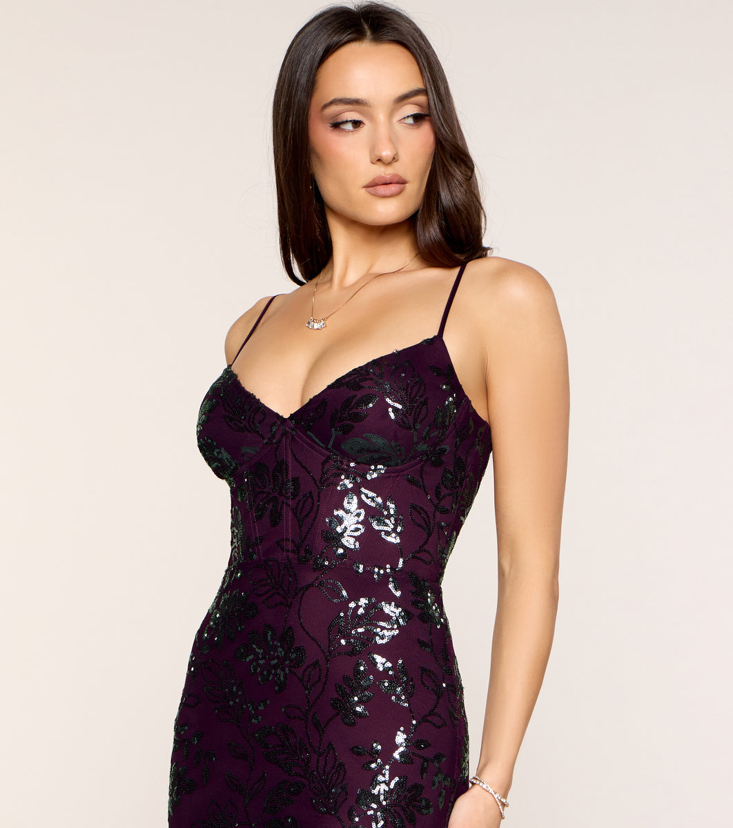 purple textured glitter strappy cross back bodycon dress Windsor Dark Petal Floral Sequin in Purple-2 | Size: L dressing table cost Blue and White Gingham The fabric is comfortable Size:XXS / XS
