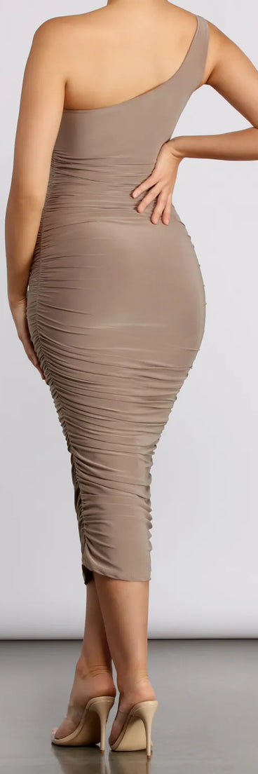 Total Babe Alert Midi Dress