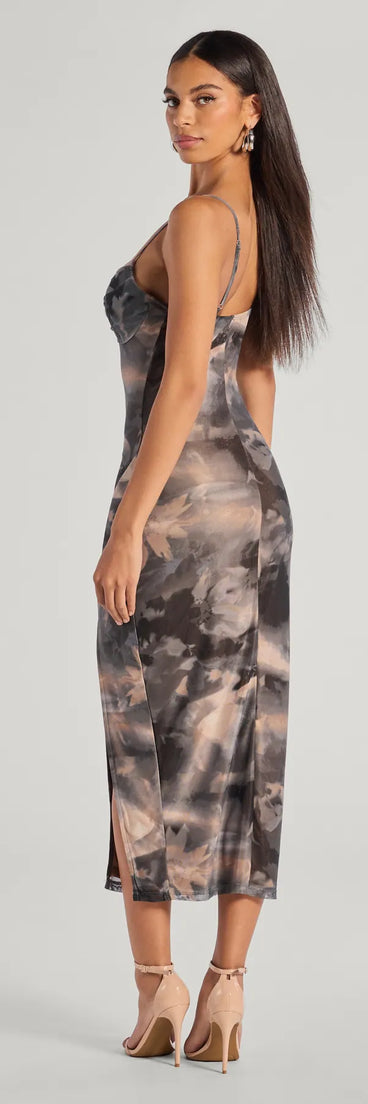 Celebrate the special day in the Dare To Allure Abstract Print High Slit Midi Dress, a charcoal country wedding guest dress with soft, romantic details that blend charm and sophistication.