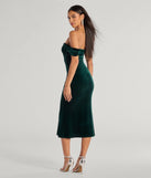 The Regal Moment Off-The-Shoulder Velvet Midi Dress in hunter green combines chic design and festive charm, offering a cocktail dress perfect for winter cocktail parties, work events, and holiday soirées.