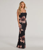 The Romance Era Floral Lace-Up Back Long Mermaid Dress is an elegant black formal dress in a rich seasonal color and with unique design accents that make dressing up for winter parties, holiday balls, or festive gatherings effortless!