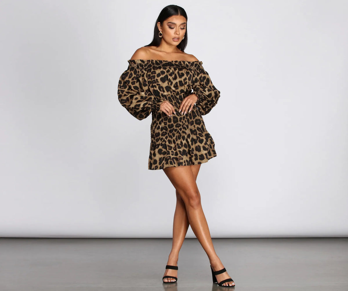 Super cool real leopard dress★☆★☆★ Amazon.com: OCUH Leopard Print Sleeveless V-Neck Midi Dress