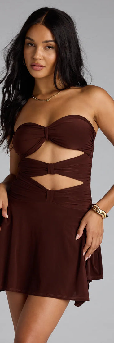 The Show It Off Cutout Tube Mini Dress is your new go-to brown dress—effortless, versatile, and made to update your fall style in seconds.