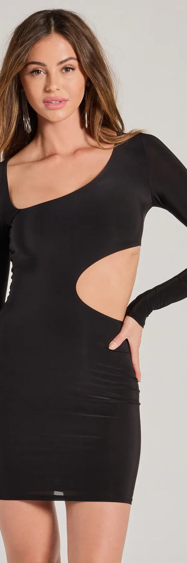 Step into seasonal chic with the Bold Icon Cutout Bodycon Mini Dress, a black mini dress featuring an above-the-knee cut ideal for cocktail parties, festive gatherings, or clubwear.