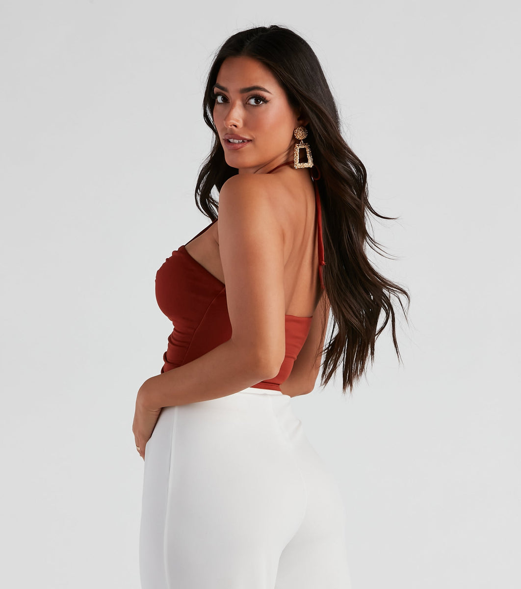 歩‼️ Strings Attached Halter Crop Top | Windsor