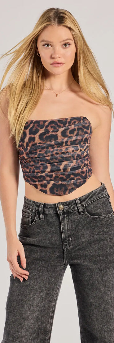 The Roaring Glam Sleeveless Leopard Print Cropped Corset in leopard print with a modern design and trendy look is part of the latest women's tops collection to elevate your 2025 wardrobe.