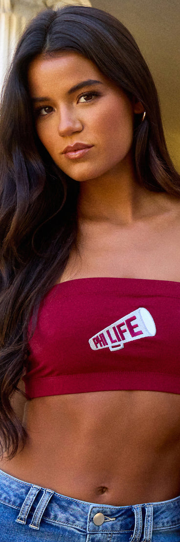 Complete your look with the Mega Mood Alpha Phi Tube Top, a trendy top that’s ready to pair with anything in your fall rotation.