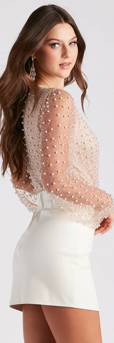 Celebrate in style with this stunning natural going-out outfit essential, the Luxe Be A Lady Faux Pearl Bodysuit, featuring the latest statement-making details and a glamorous design perfect for any festive 2025 event.