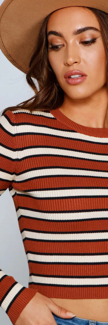 Trendsetting Babe Cropped Sweater