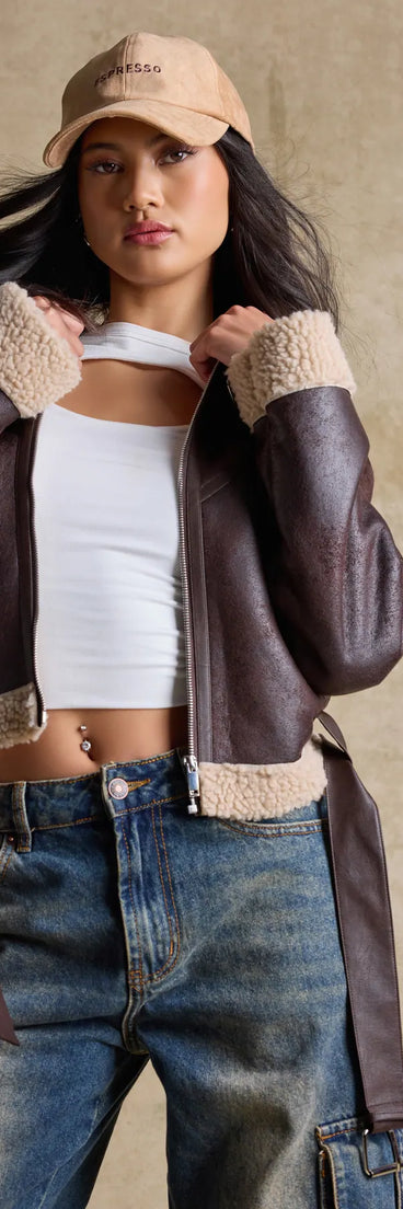 Upgrade your style game for 2025 with the Cozy Sleek Faux Shearling Trim Moto Jacket in brown, perfect for any fashion-forward wardrobe.
