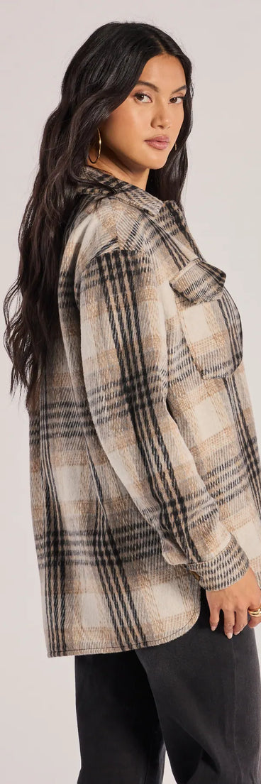 Upgrade your style game for 2025 with the On-Point Plaid Faux Wool Shacket in gray, perfect for any fashion-forward wardrobe.