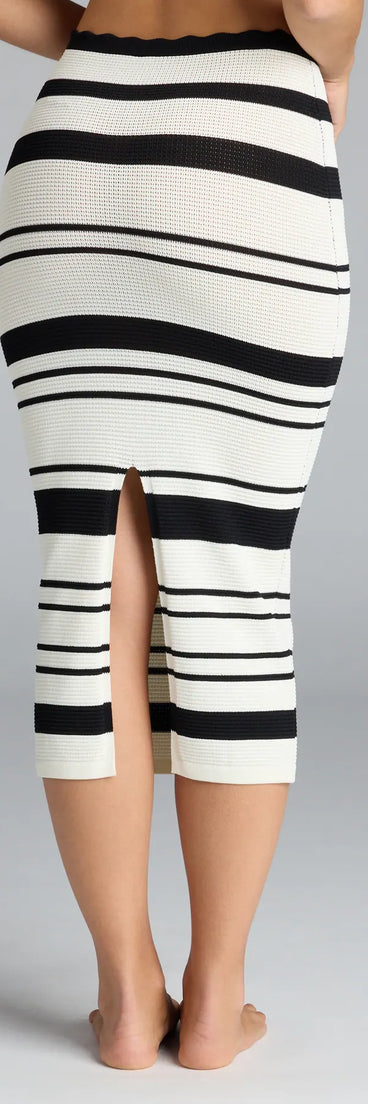 Choosing the black skirt says you’re ready to show off in the Way She Moves Striped Midi Skirt, a warm-weather staple that elevates your outfit and seasonal style.