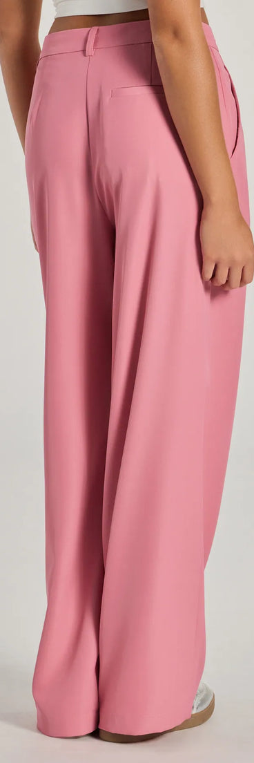 Stay polished and comfortable in the Chic City High-Rise Trouser Pants, trendy rose pants for women that transition from everyday looks to weekend slay.