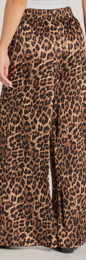 The Lavish Leopard Print Palazzo Wide-Leg Pants is a trendy women's bottom in leopard print, designed with modern details and alluring textures to complete chic outfits for 2025.