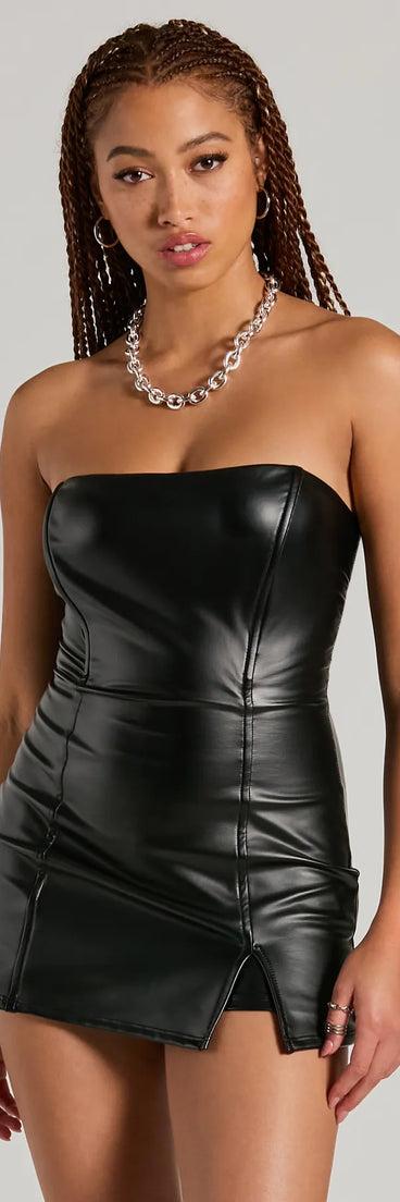 Perfect as a dress alternative for a date-night outfit, wedding guest attire, and cocktail party dress alike, the Baddie Alert Strapless Faux Leather Mini Romper is a women's black romper that combines a stylish, unique design with festive colors and on-trend details for a standout look!
