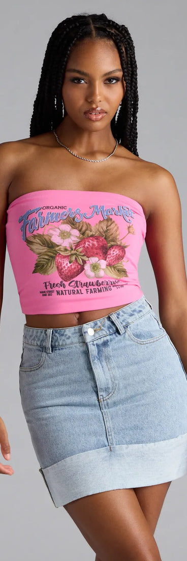 Choosing the light blue skirt says you’re ready to show off in the Feeling Fun Cuffed Denim Mini Skirt, a warm-weather staple that elevates your outfit and seasonal style.