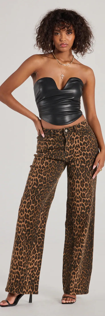 The Fierce Aura Wide-Leg Leopard Print Denim Jeans is a trendy women's bottom in leopard print, designed with modern details and alluring textures to complete chic outfits for 2025.