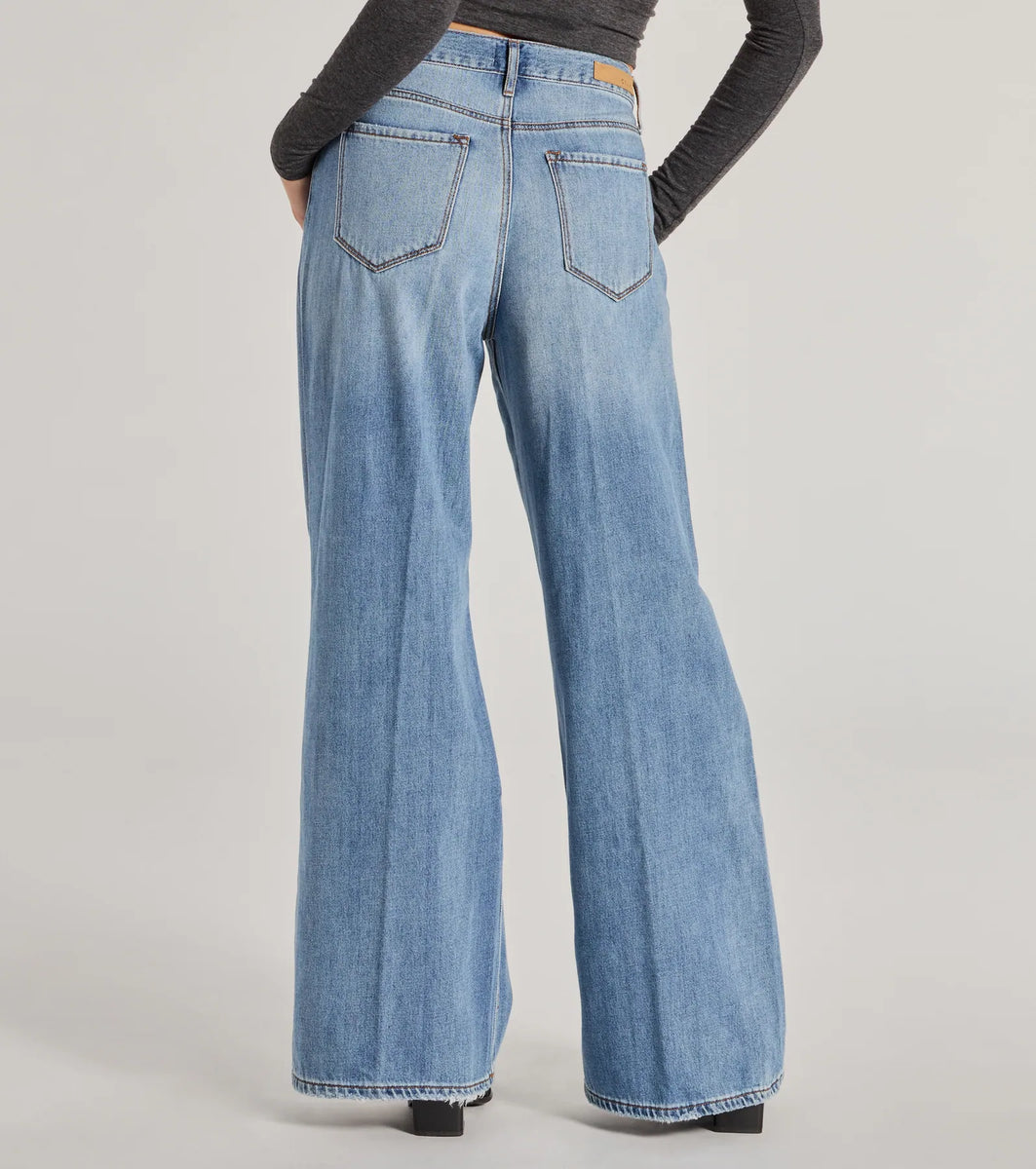 Edgy Allure Wide-Leg Distressed Denim Jeans | Windsor