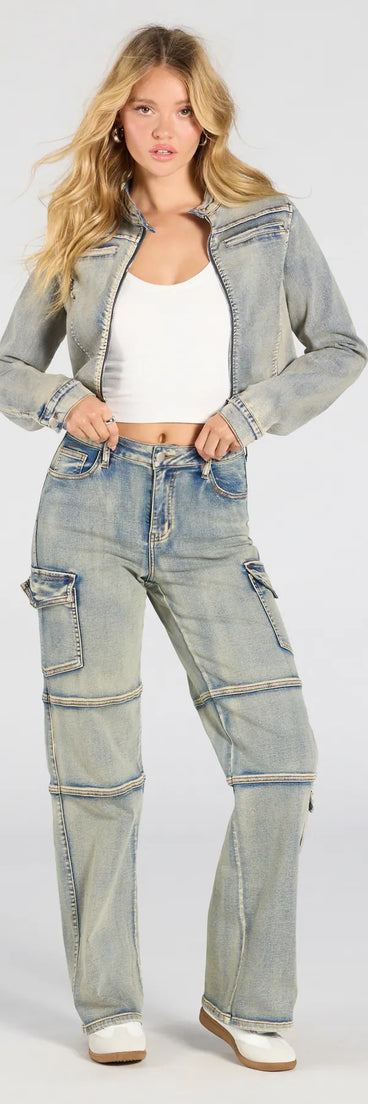 Create bold, fashion-forward looks for any event or for your page with the Cutie In Cargo High Rise Denim Jeans in denim blue, a must-have piece from Windsor’s collection of stylish bottoms for women.