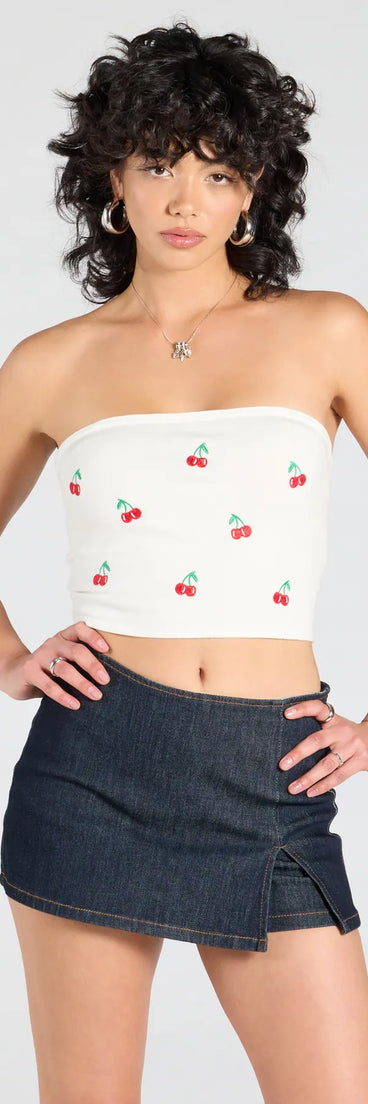 Create bold, fashion-forward looks for any event or for your page with the Always Ready Mid-Rise Slit Denim Mini Skort in dark denim wash, a must-have piece from Windsor’s collection of stylish bottoms for women.