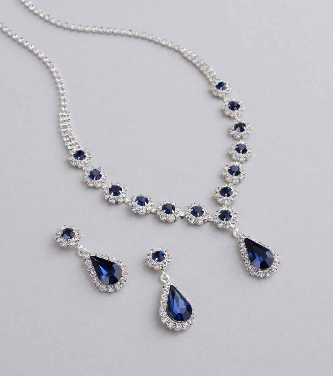 Rare Elegance Necklace And Earrings Set | Windsor