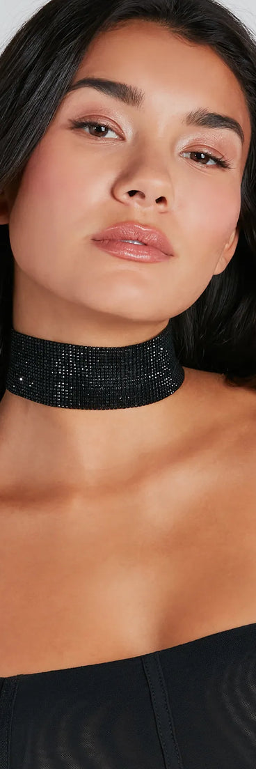 Alluring Look Rhinestone Choker Necklace